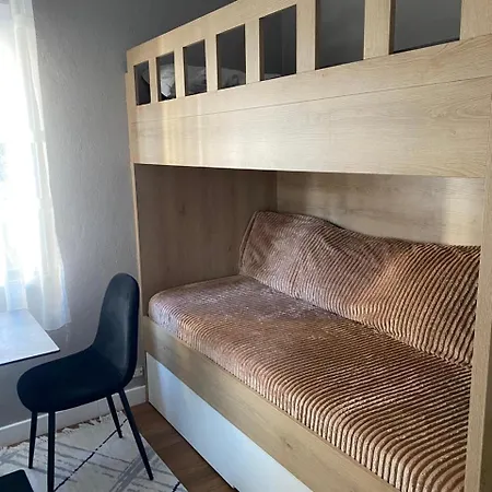 Semesterbostad Bright Lovely House *