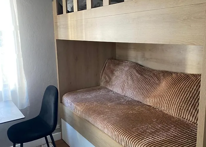 Vakantiehuis Bright Lovely House *